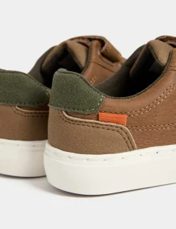 Kids' Riptape Trainers (4 Small - 2 Large)