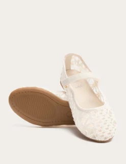 Kids' Stitched Mesh Ballet Pumps (4 Small-2 Large)
