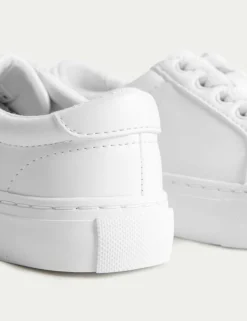 Kids' Trainers (4 Small - 7 Large)