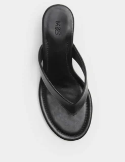 Kitten Heel Toe Post Sandals