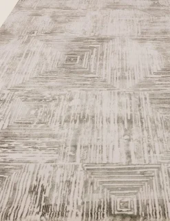 Kuza Portrait Woven Rug