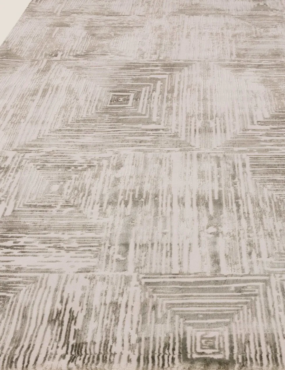 Kuza Portrait Woven Rug