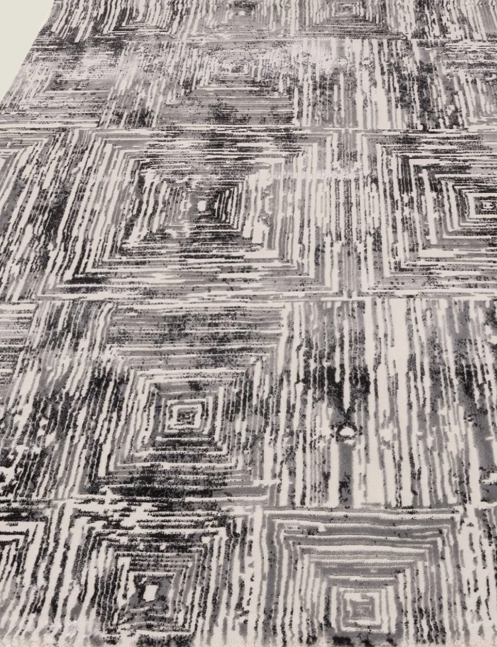 Kuza Portrait Woven Rug