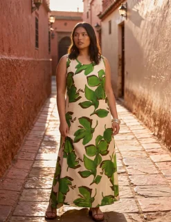 Leaf Print Scoop Neck Maxi Shift Dress