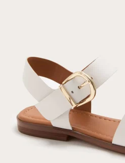 Leather Buckle Flat Fisherman Sandals