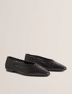 Leather Flat Pointed Pumps