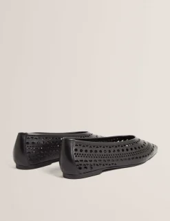 Leather Flat Pointed Pumps