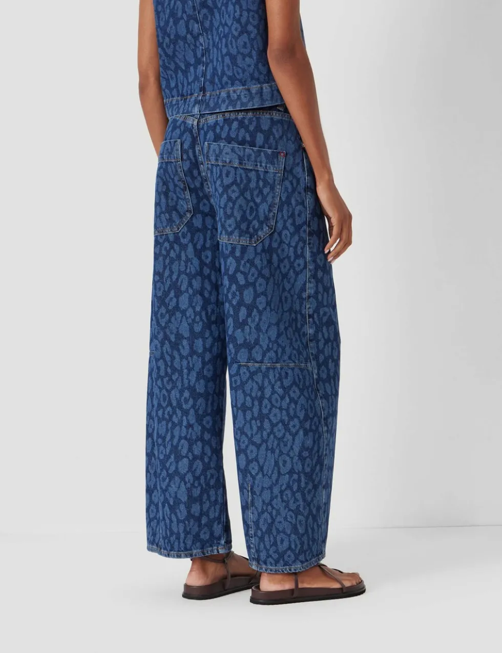 Leopard Print Mid Rise Barrel Leg Jeans