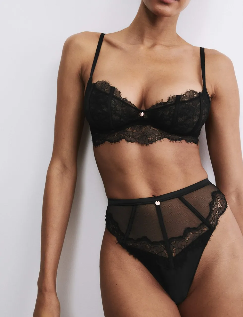 Liana Lace Wired Plunge Cami Bra (A-E)