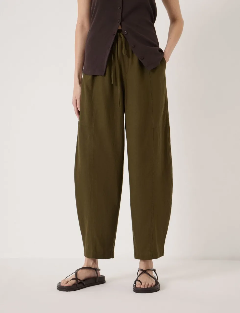 Linen Blend Barrel Leg Trousers