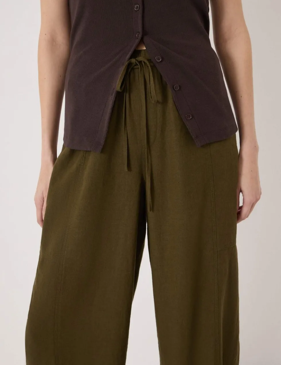 Linen Blend Barrel Leg Trousers