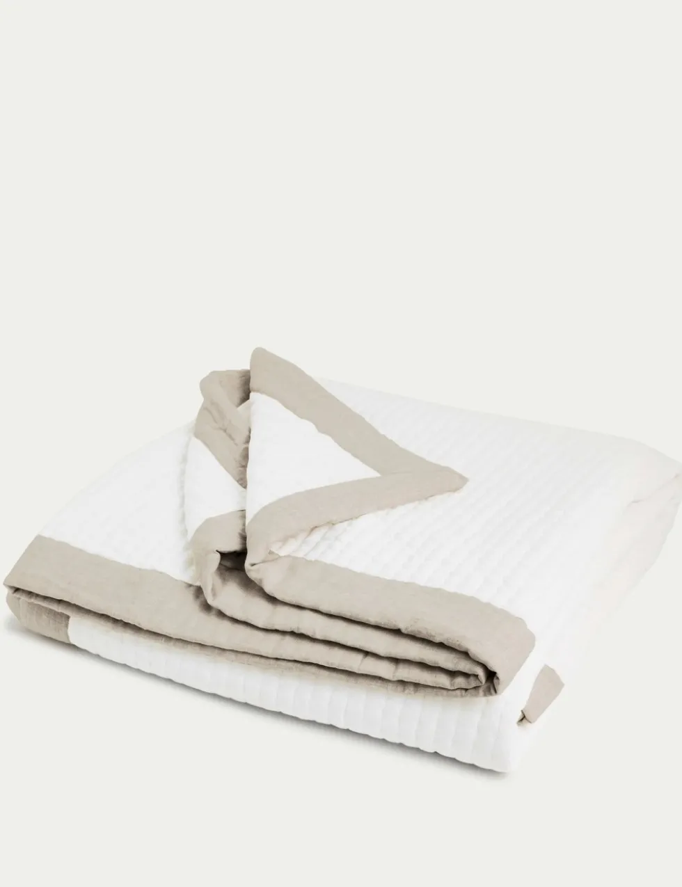 Linen Border Quilted Bedspread