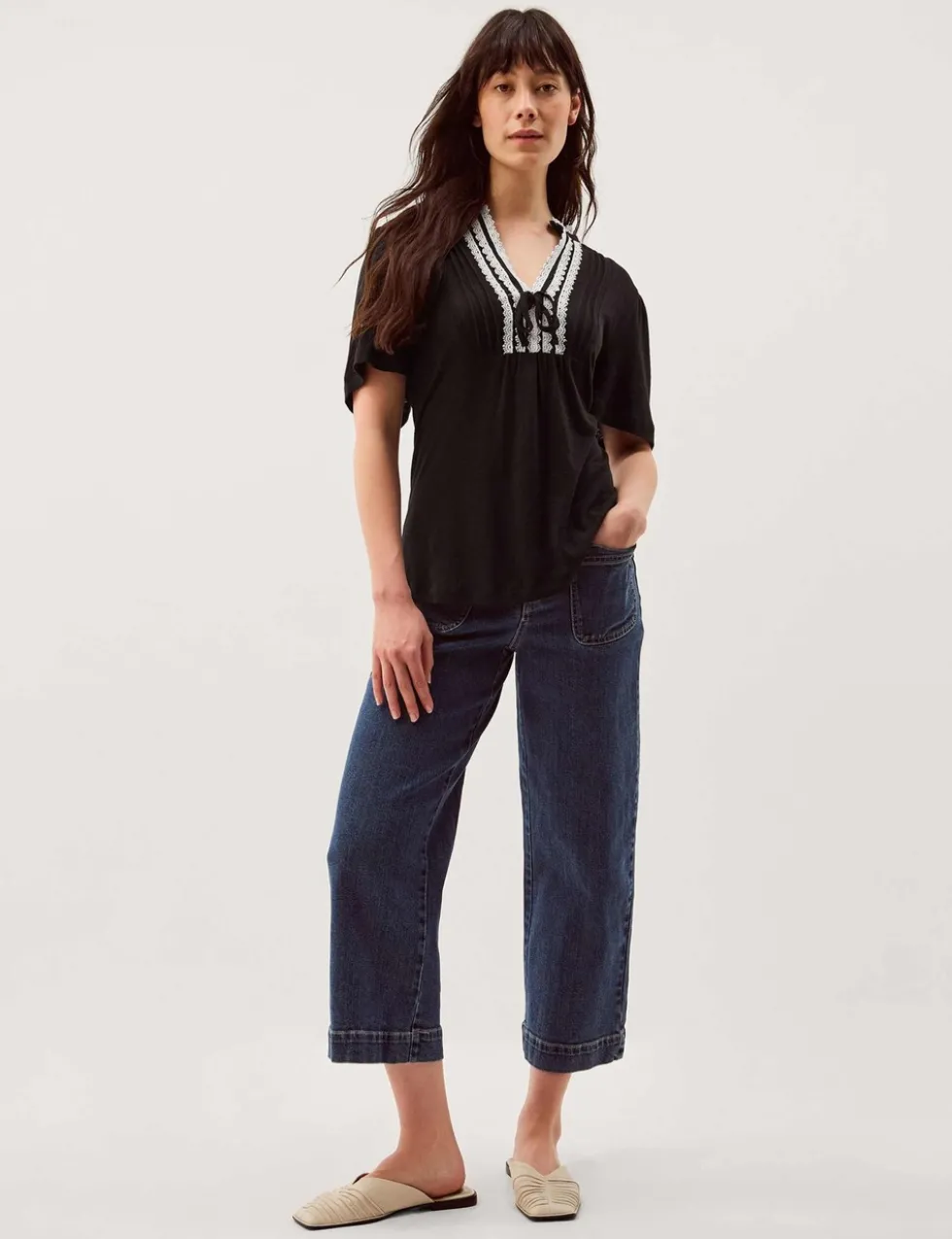Linen Rich V-Neck Lace Trim T-Shirt