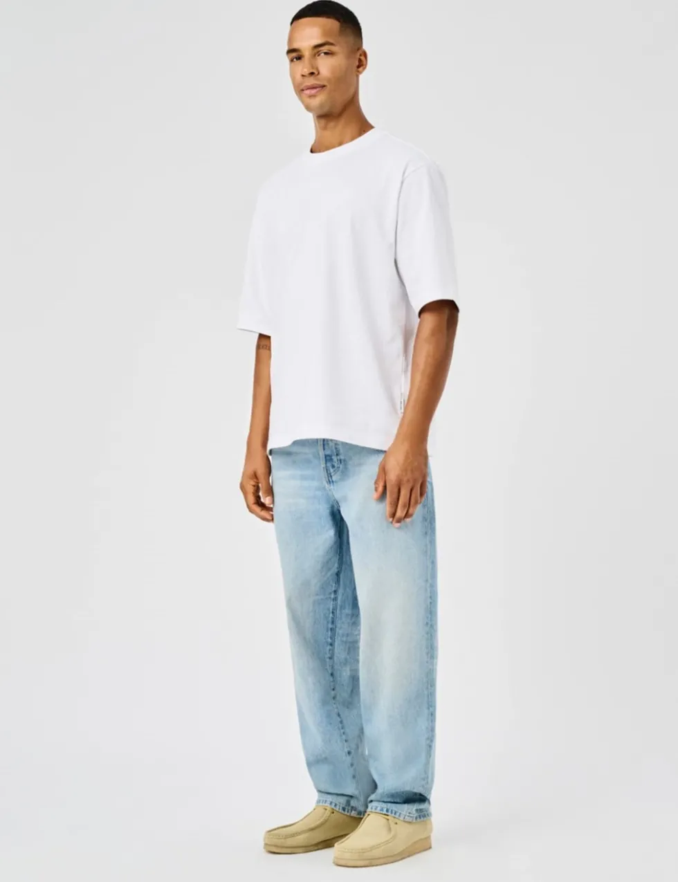 Loose Fit 5 Pocket Jeans