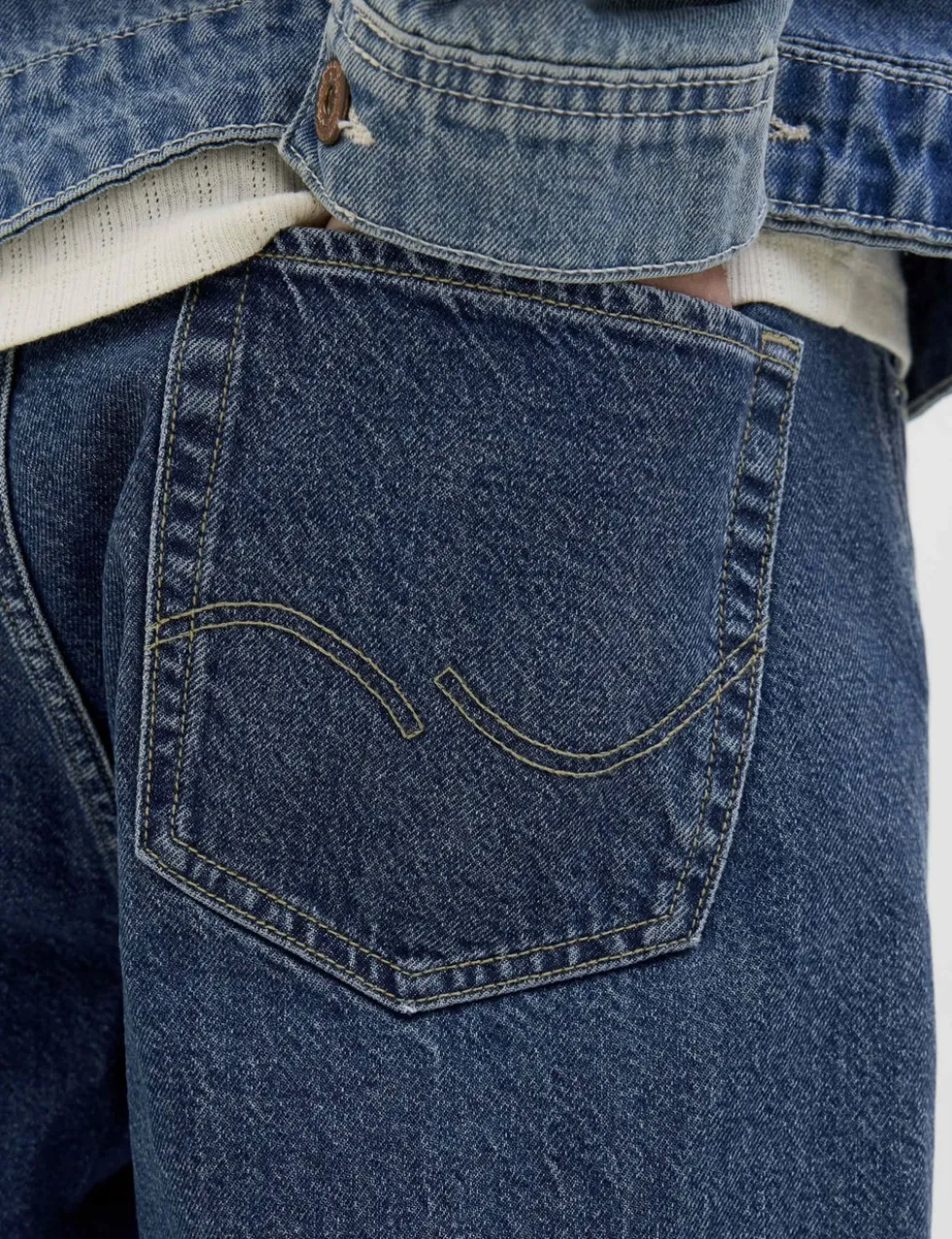 Loose Fit Jeans
