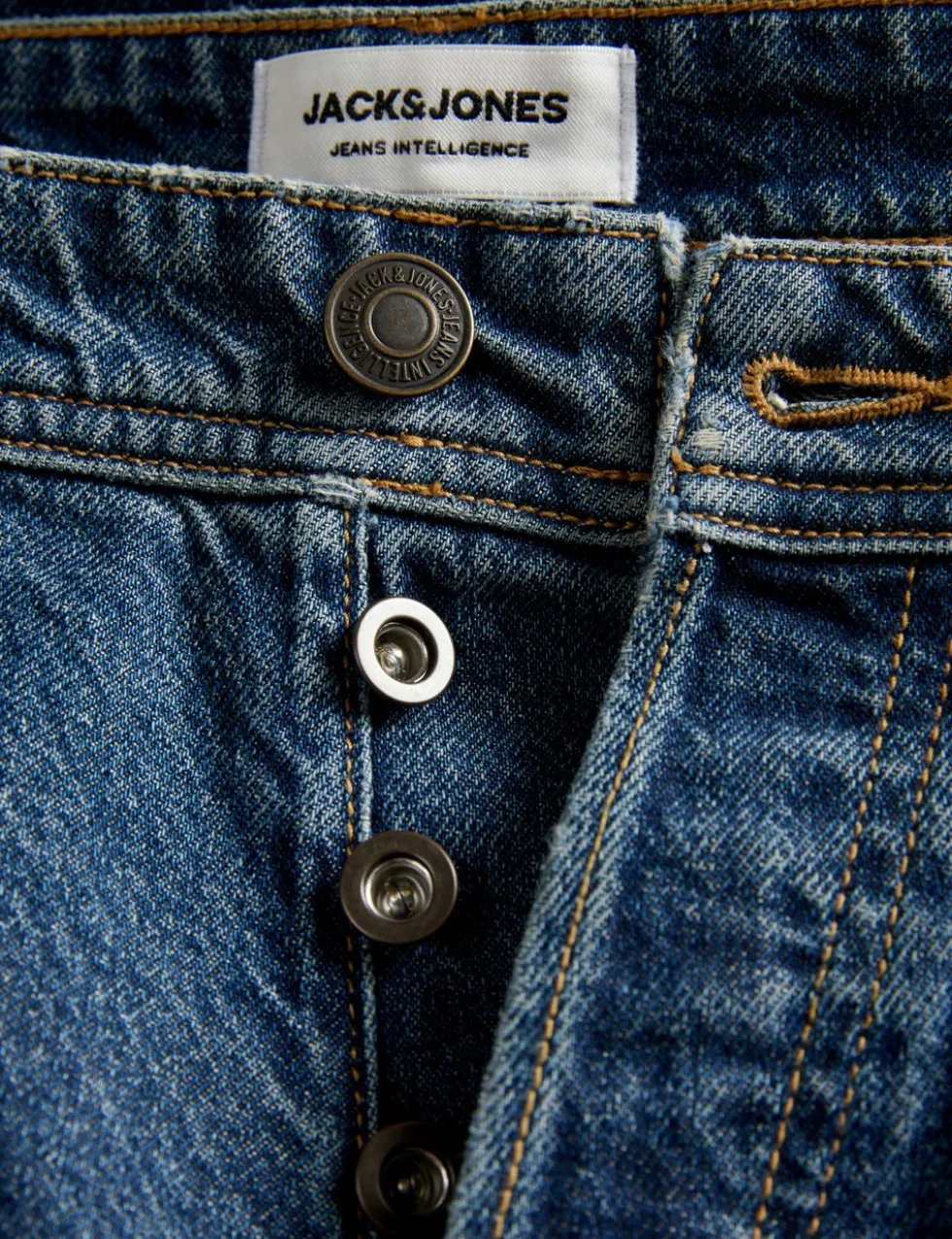 Loose Fit Jeans