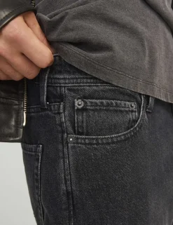 Loose Fit Jeans
