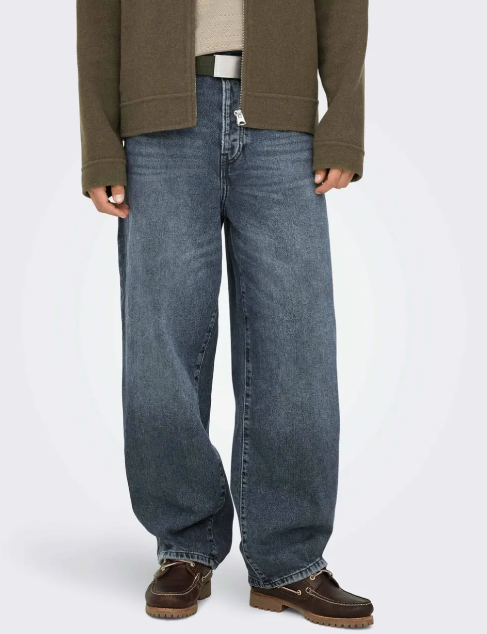 Loose Fit Vintage Wash Rigid Jeans