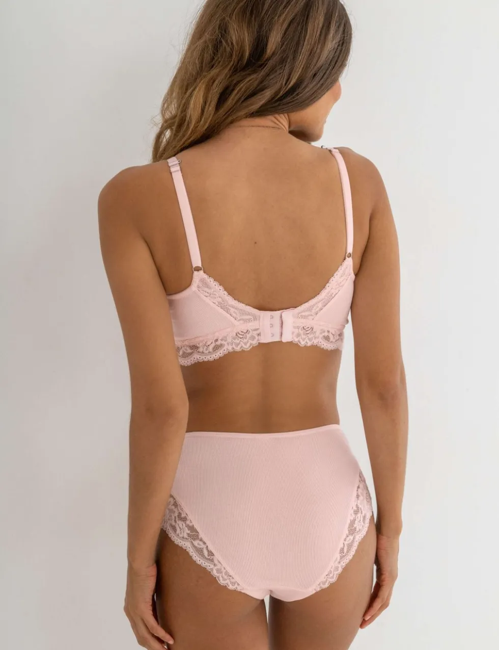 Love To Lounge Lace Non Wired Lounge Bralette DD-FF