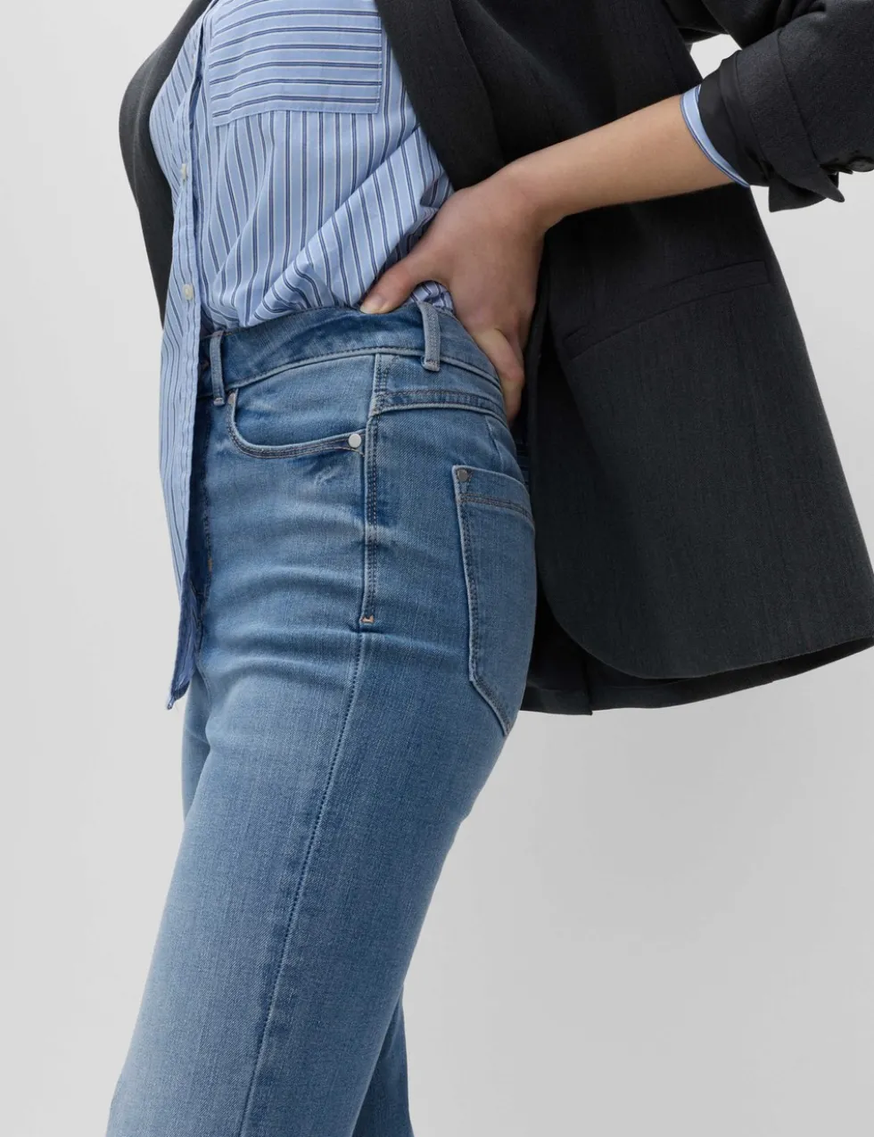 Magic Shaping High Waisted Straight Leg Jeans