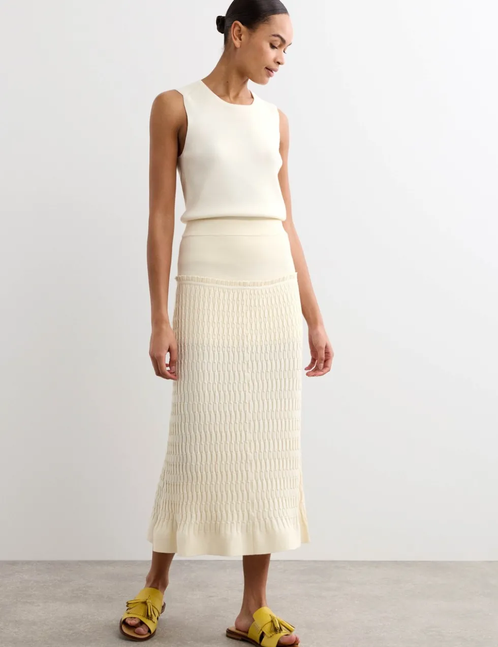 Merino Wool Rich Knitted Pleated Midi Skirt