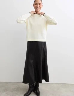 Merino Wool Rich Tipped Crew Neck Jumper