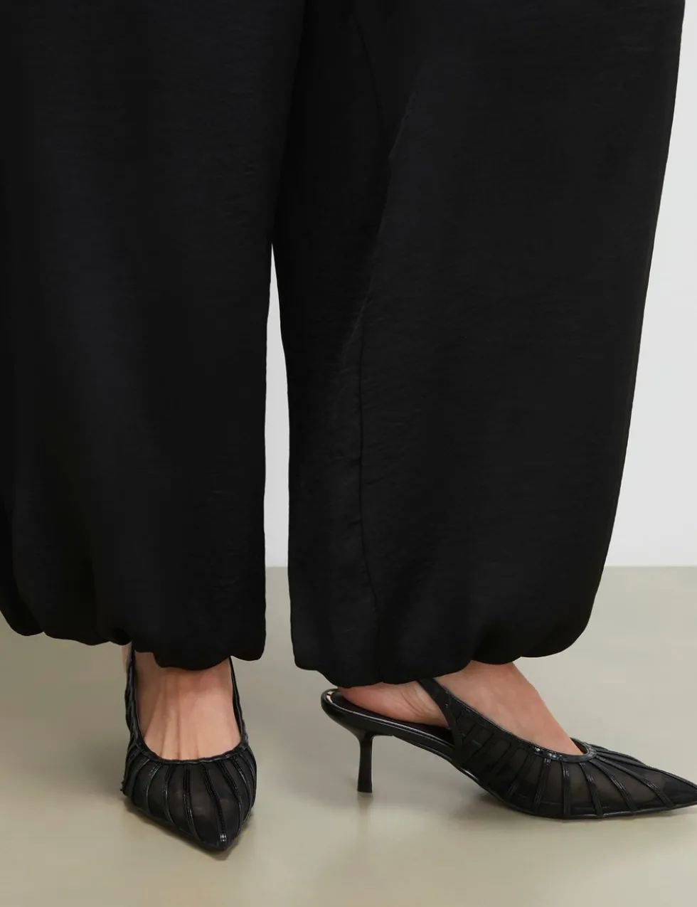 Mesh Kitten Heel Pointed Court Shoes