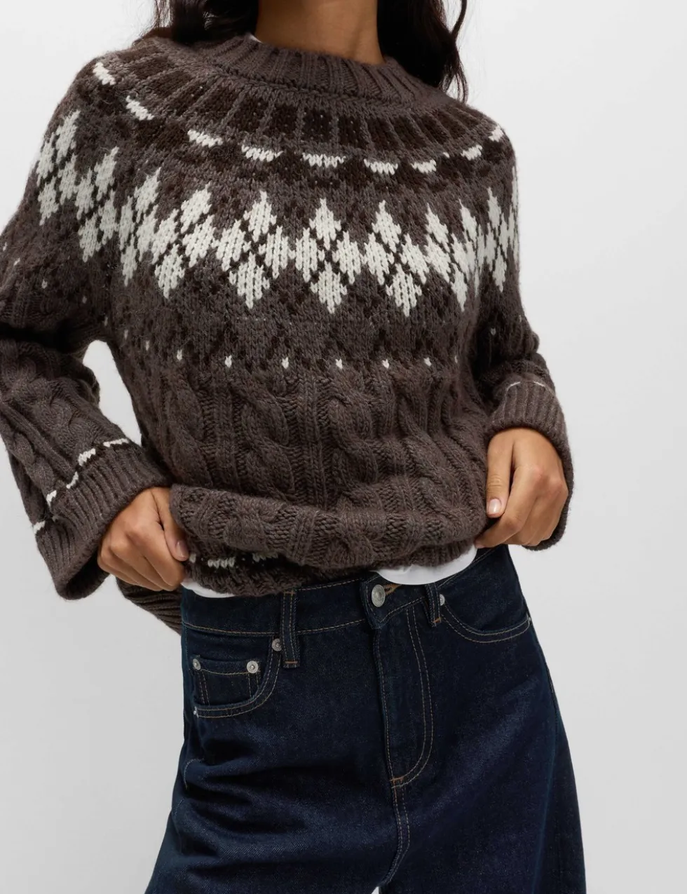 Mid Rise Barrel Jeans
