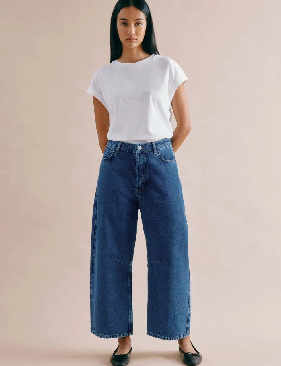 Mid Rise Barrel jeans