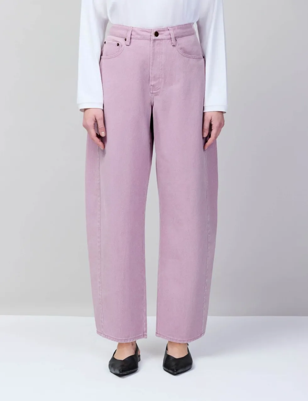 Mid Rise Barrel Jeans