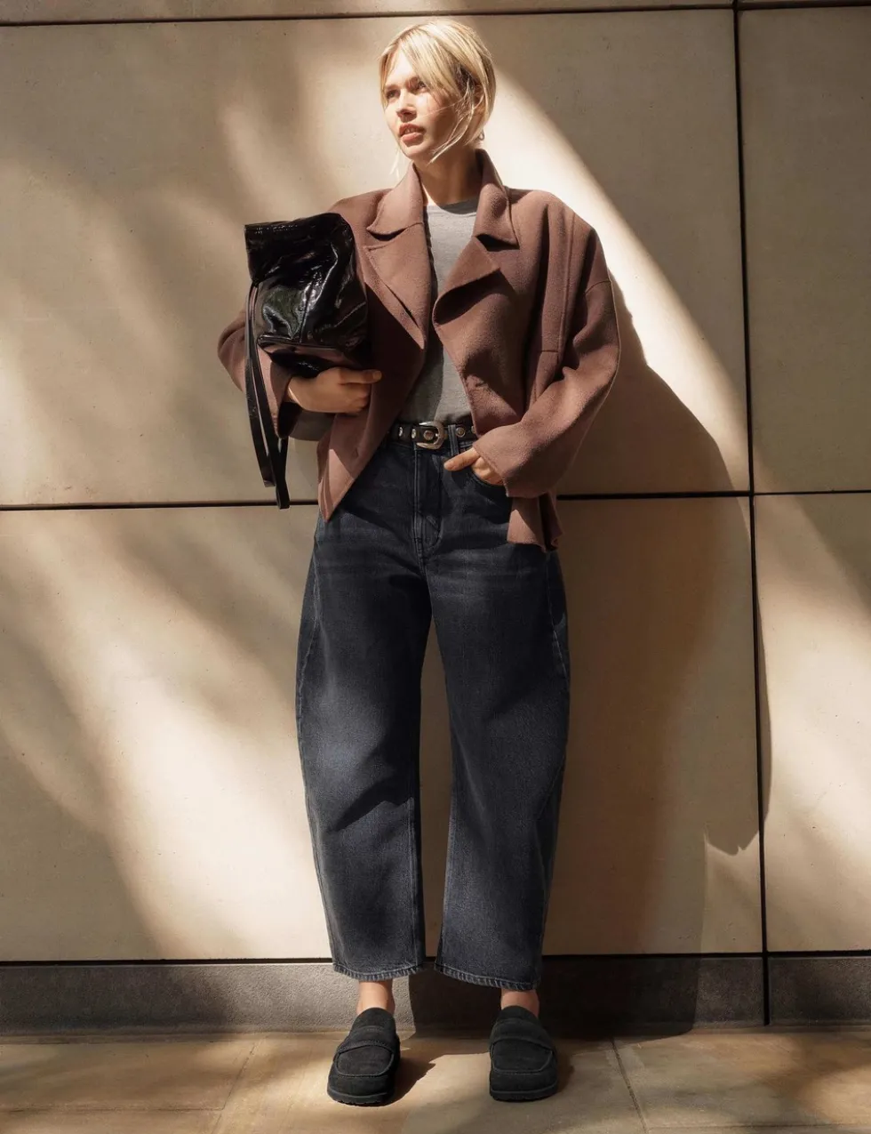 Mid Rise Barrel Jeans