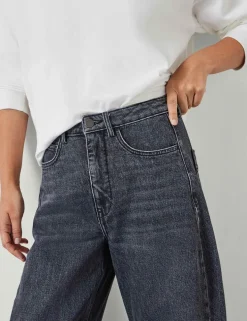 Mid Rise Barrel Jeans