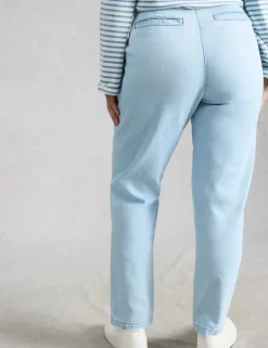 Mid Rise Carrot Leg Jeans