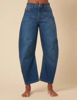 Mid Rise Horseshoe Fit Jeans