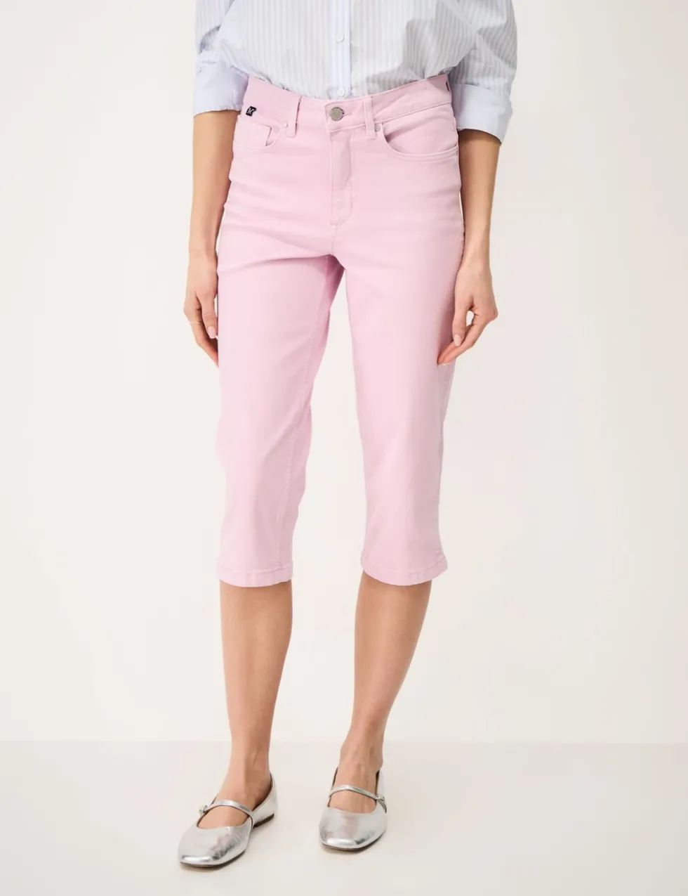 Mid Rise Slim Fit Cropped Jeans