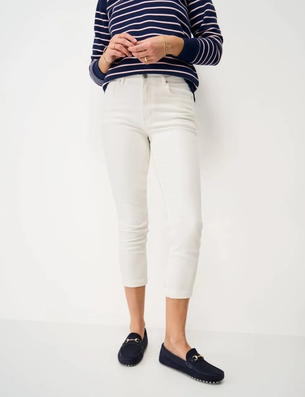 Mid Rise Slim Fit Cropped Jeans