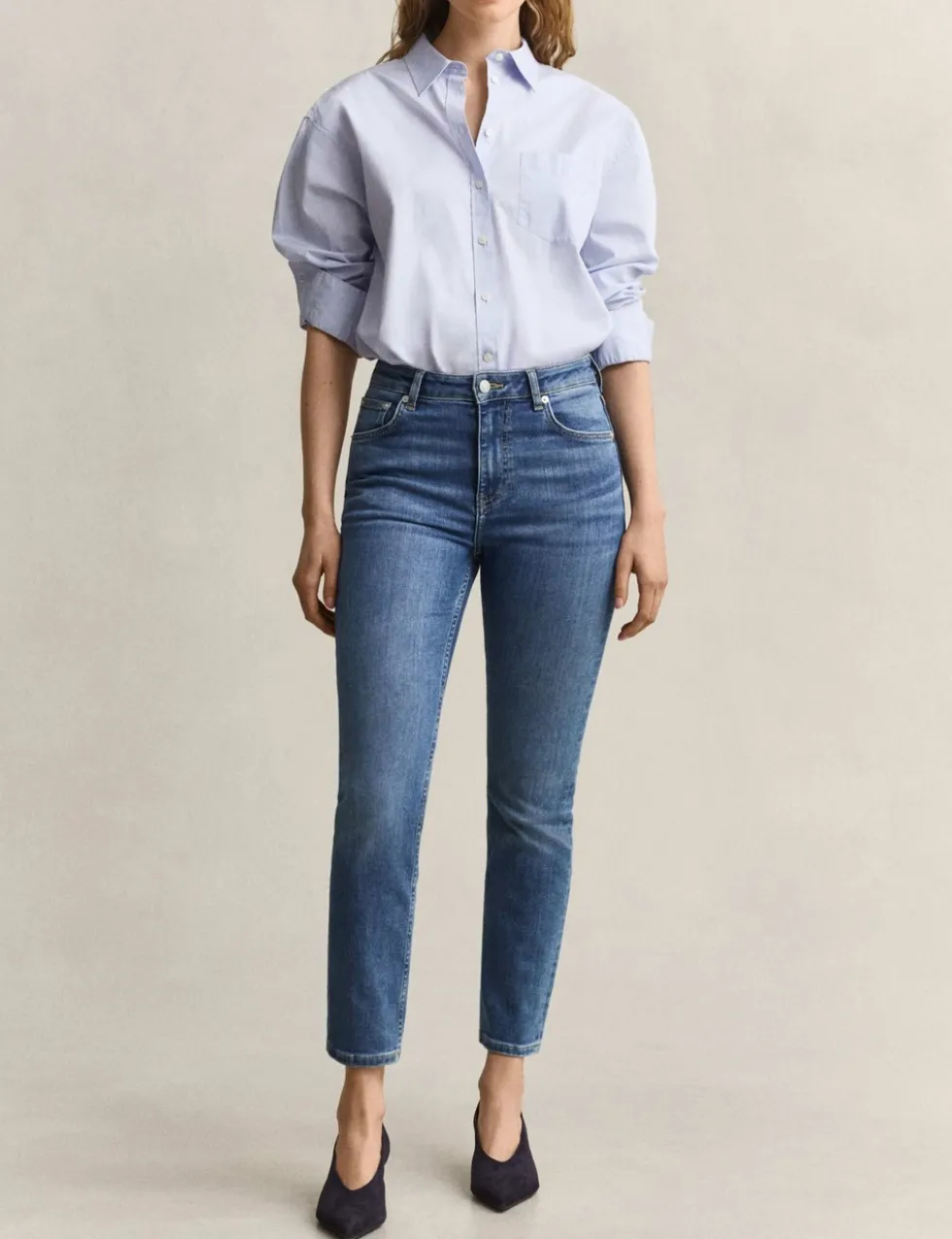Mid Rise Slim Fit Cropped Jeans