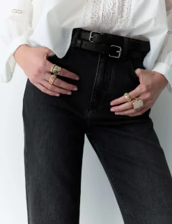 Mid Rise Straight Leg Ankle Grazer Jeans