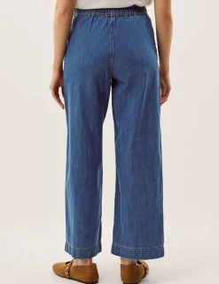 Mid Rise Straight Leg Ankle Grazer Jeans