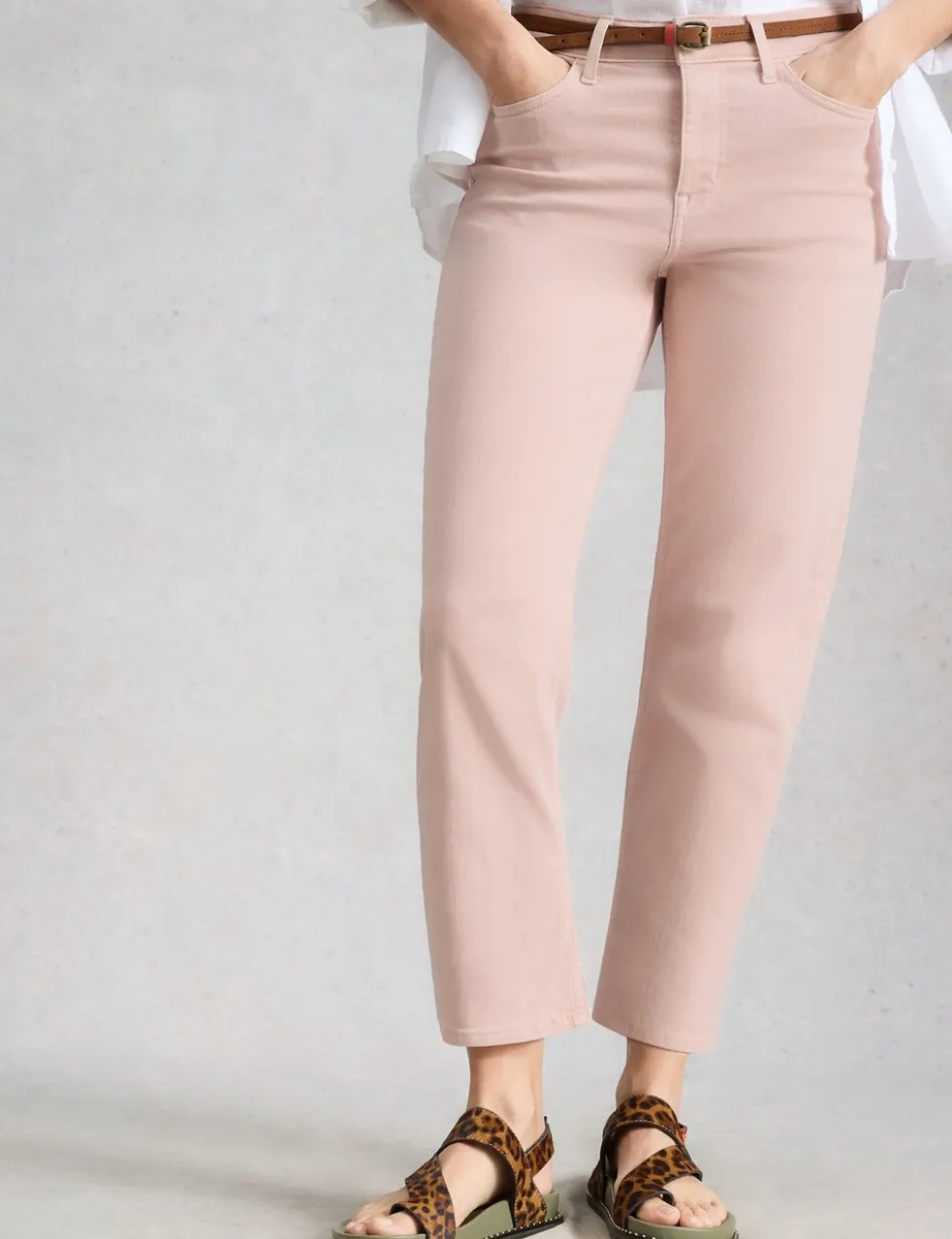 Mid Rise Straight Leg Cropped Jeans
