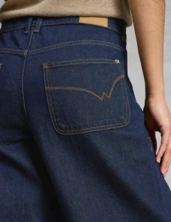 Mid Rise Wide Leg Cropped Jeans