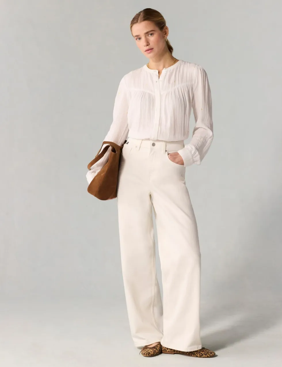 Mid Rise Wide Leg Jeans