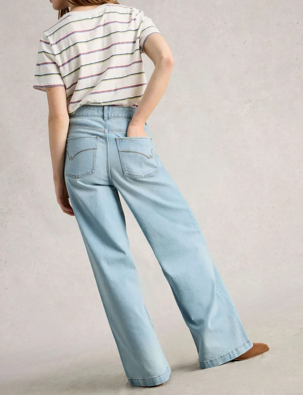 Mid Rise Wide Leg Jeans