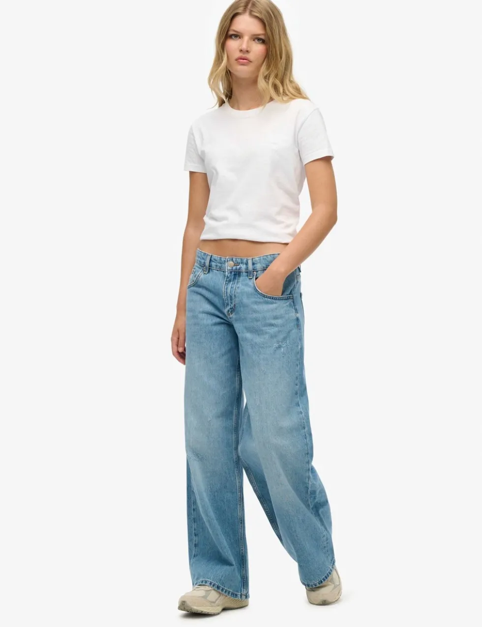 Mid Rise Wide Leg Jeans