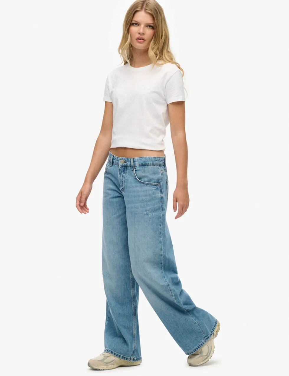 Mid Rise Wide Leg Jeans