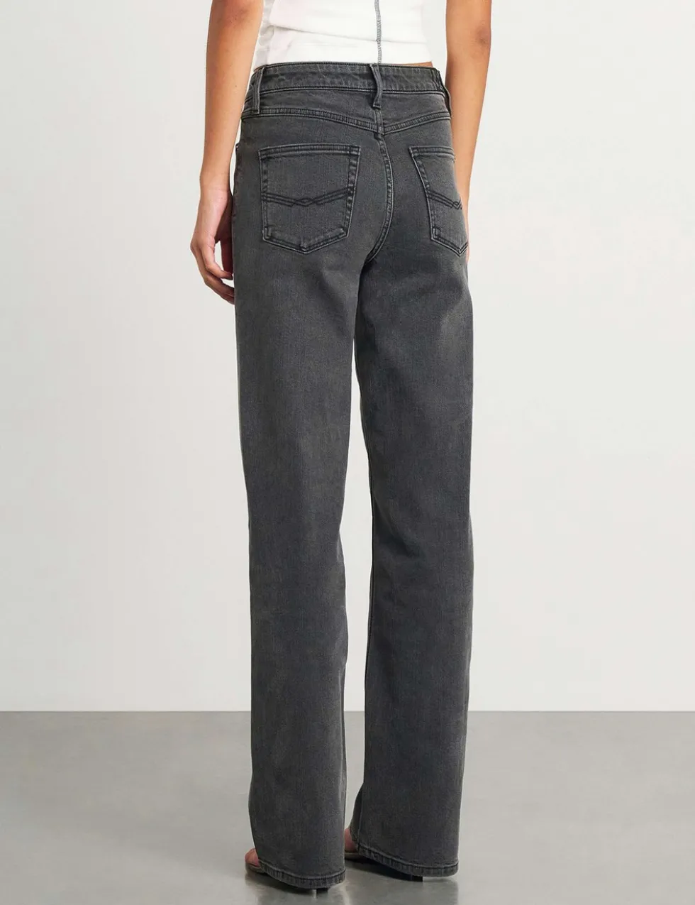 Mid Rise Wide Leg Jeans