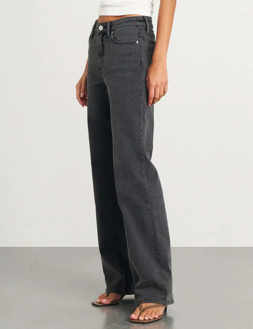 Mid Rise Wide Leg Jeans