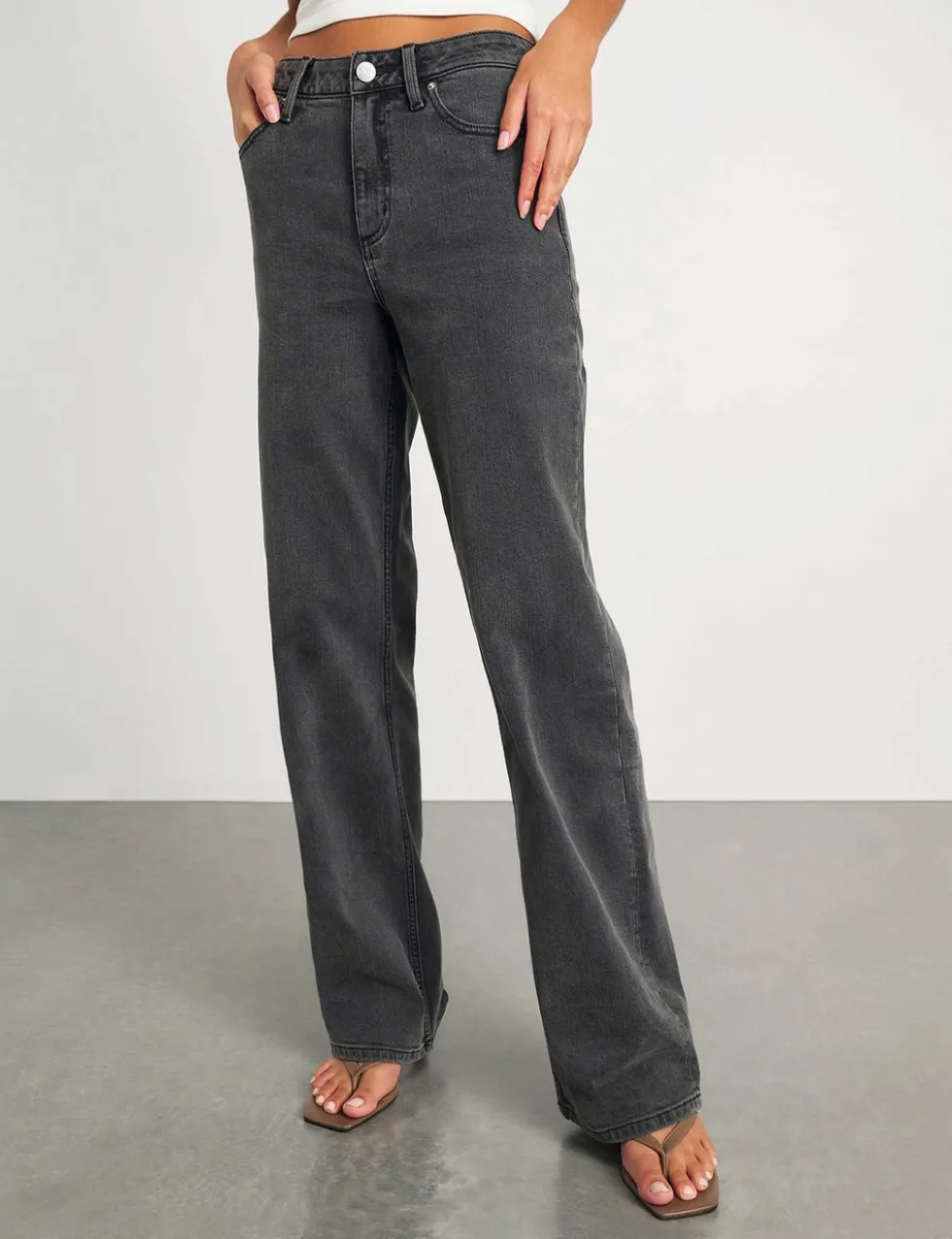 Mid Rise Wide Leg Jeans
