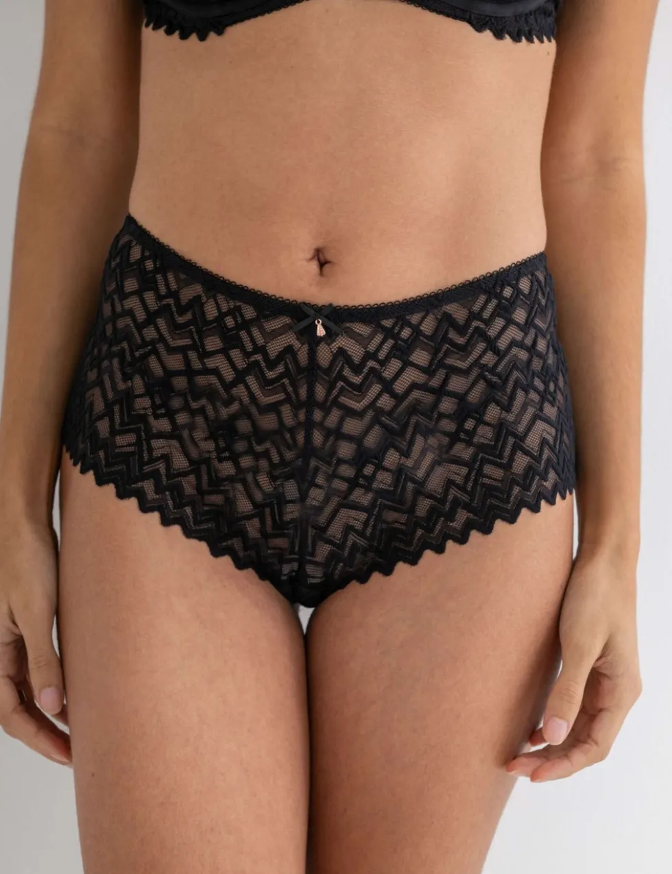Mixology Lace Shorts