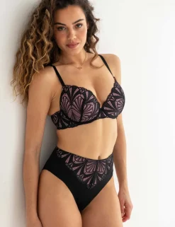 New Romance Lace Wired Push-Up Bra (A-DD)